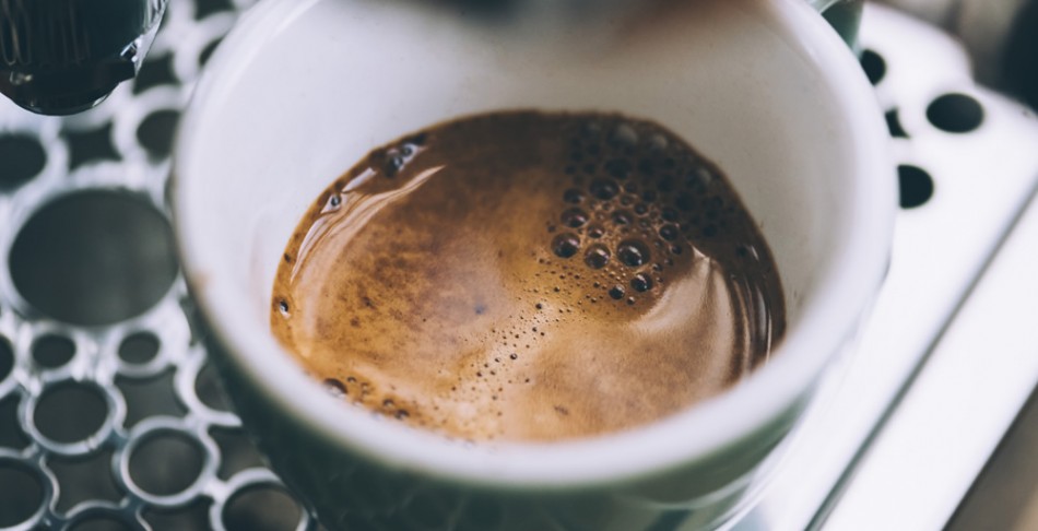 Aparthotel mit Lounge und Bar mit Kaffeemaschine &copy; shutterstock.com