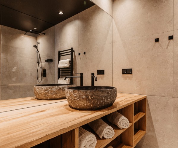 Großzügiges Badezimmer